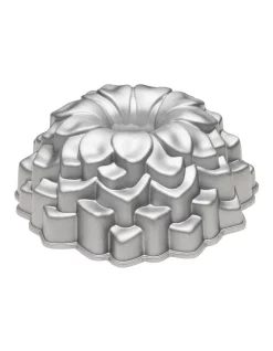 Coupon 🛒 The Cooks Collective Ornate Mould Pan In Silver ⌛