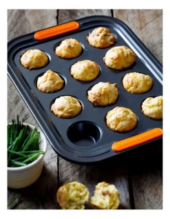 Brand new 💯 Le Creuset Toughened Non-Stick 12 Cup Mini Muffin Tin In Black ✔️ -Appetito Shop unnamed file 531